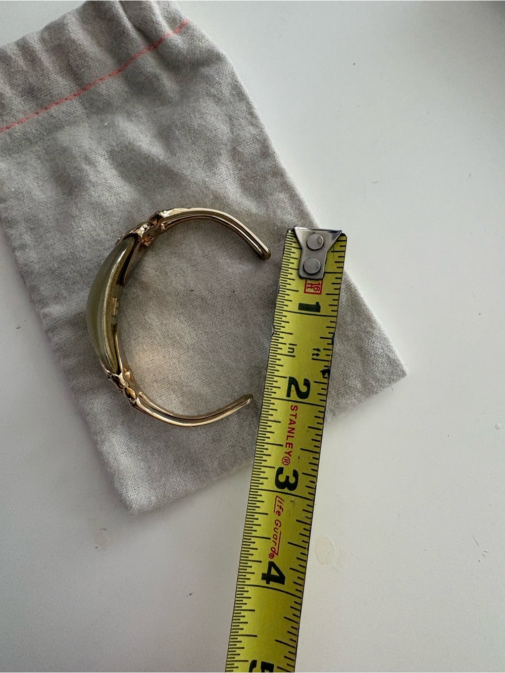 Alexis Bittar Gold and Cream Sculpted Link Bracelet - Picture 6 of 8